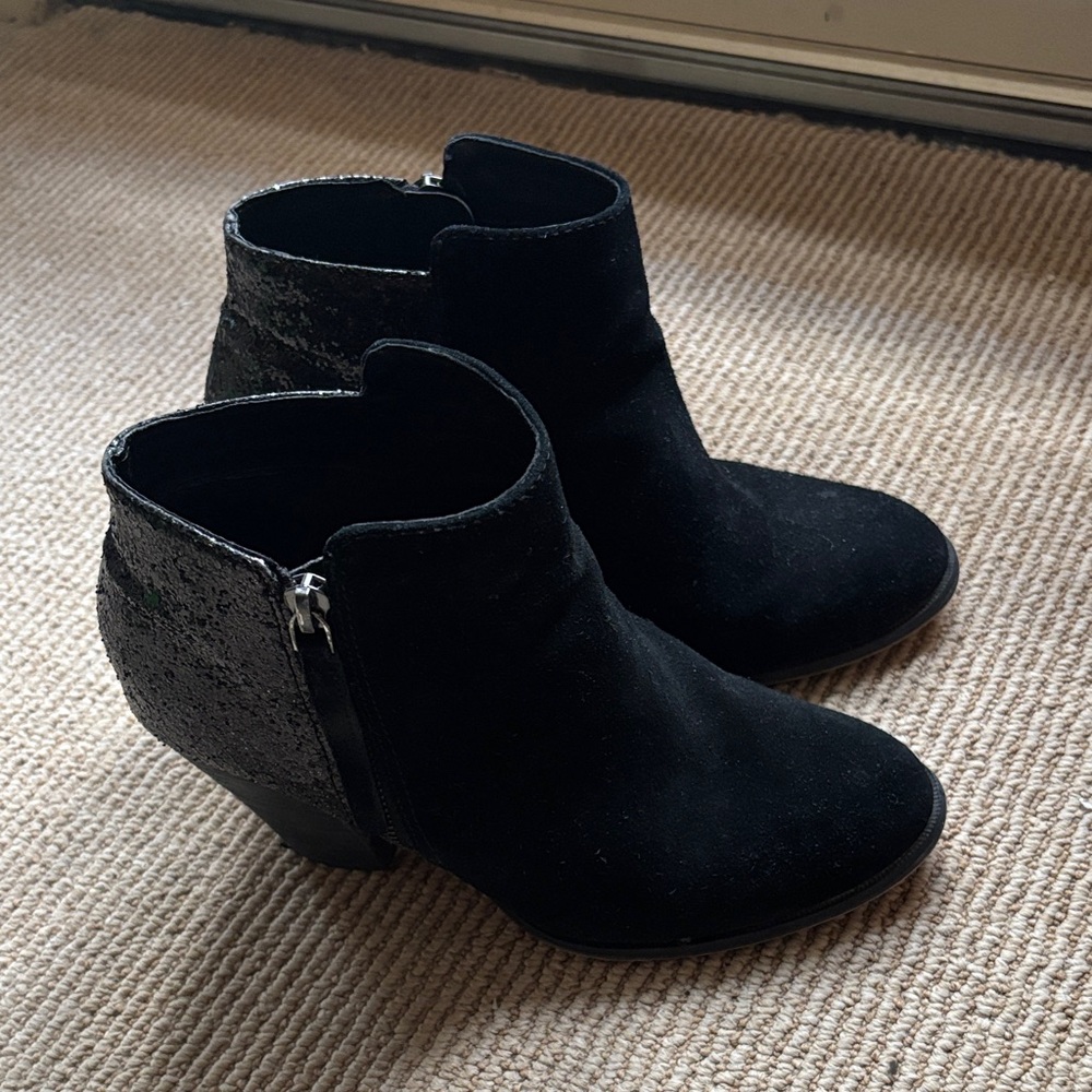 Aldo Black Textured Ankle Booties